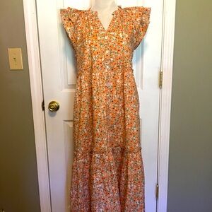 &Merci poppy floral dress sz L. Double ruffle cap sleeves. Side pockets. Maxi